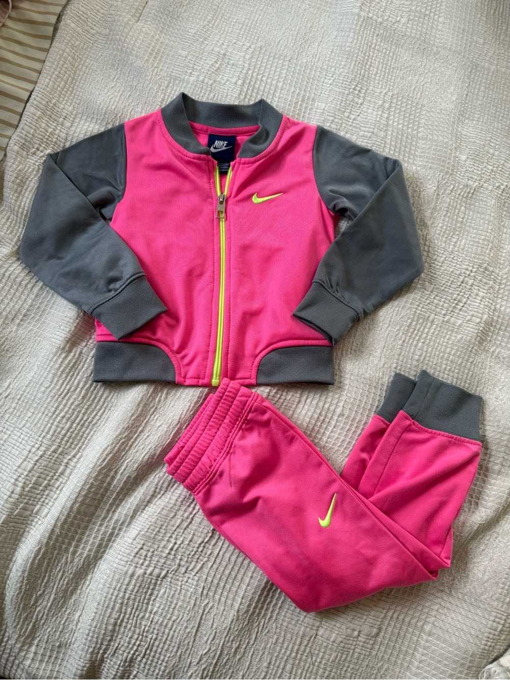 Toddler Girl Nike Set- size 2T